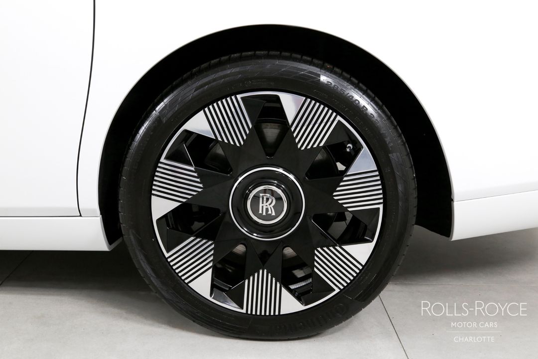 2023 Rolls-Royce Phantom