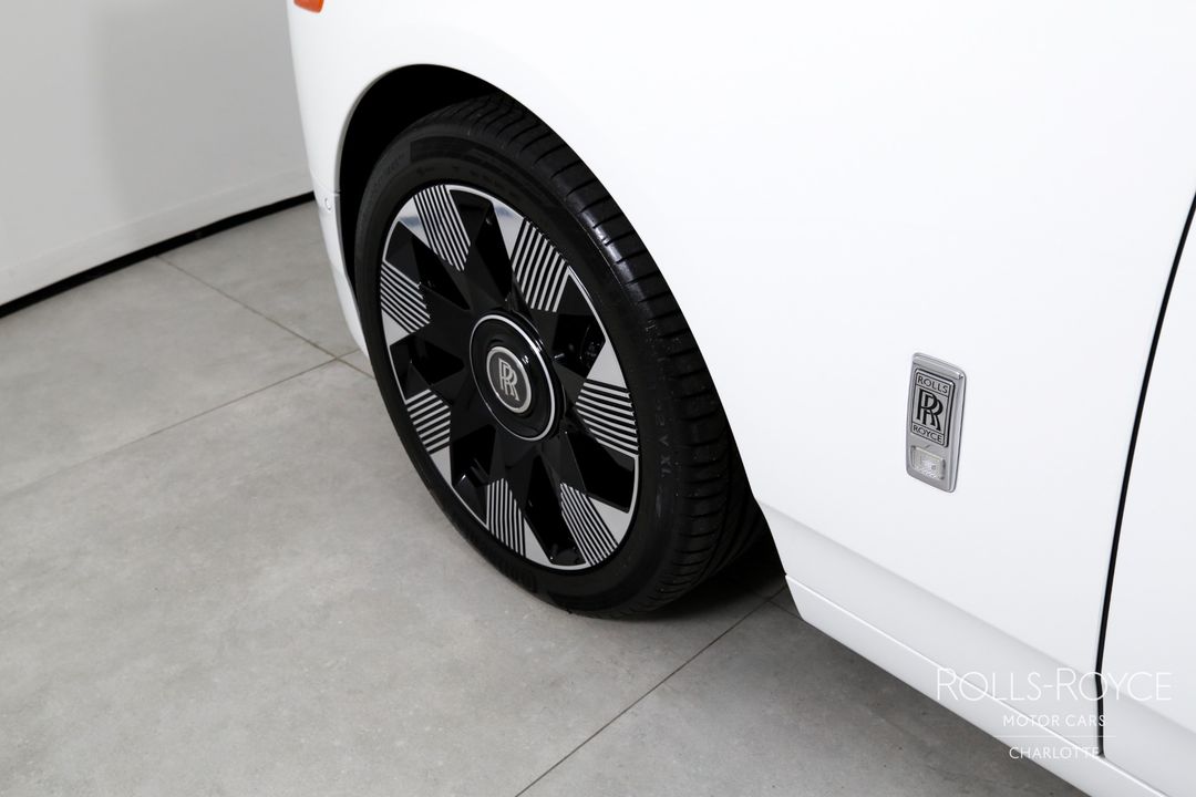 2023 Rolls-Royce Phantom