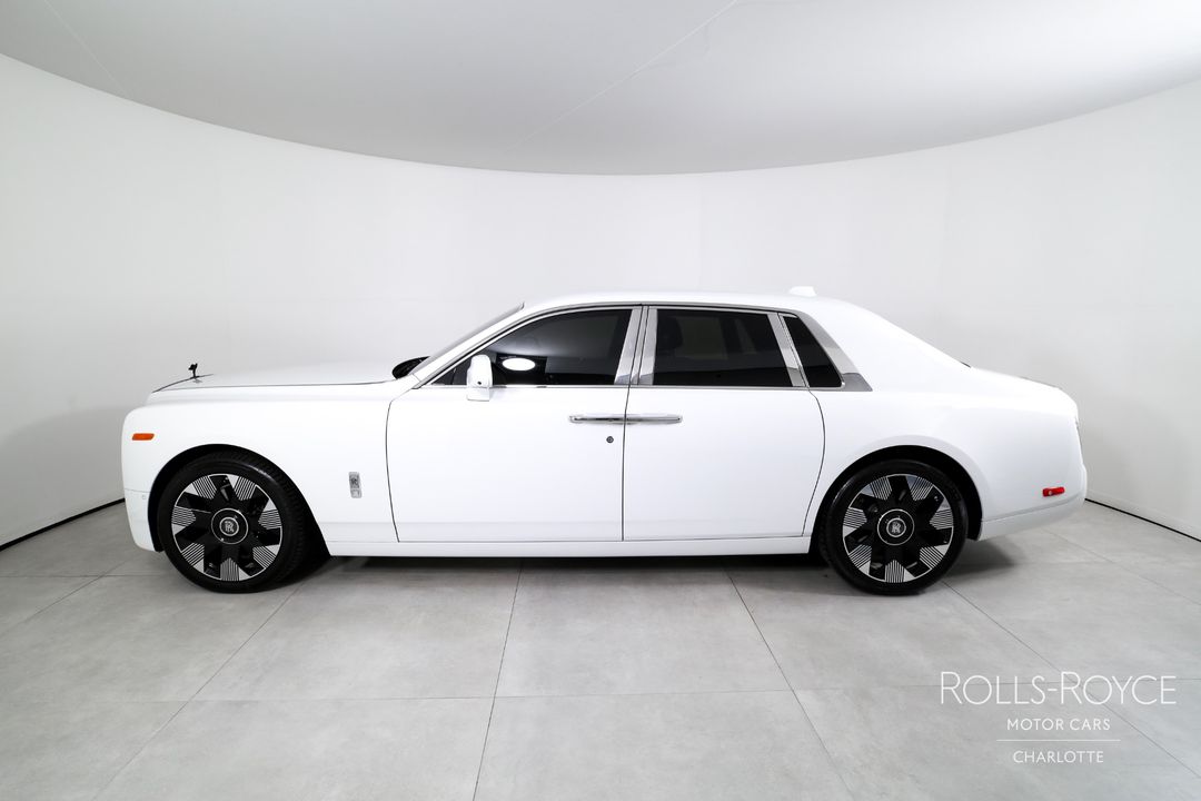 2023 Rolls-Royce Phantom