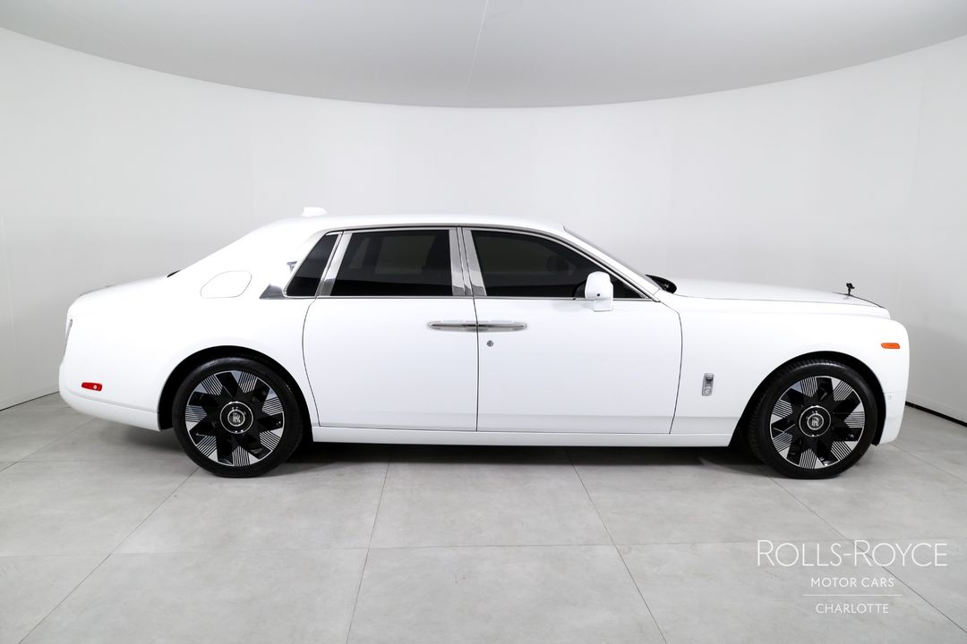 2023 Rolls-Royce Phantom