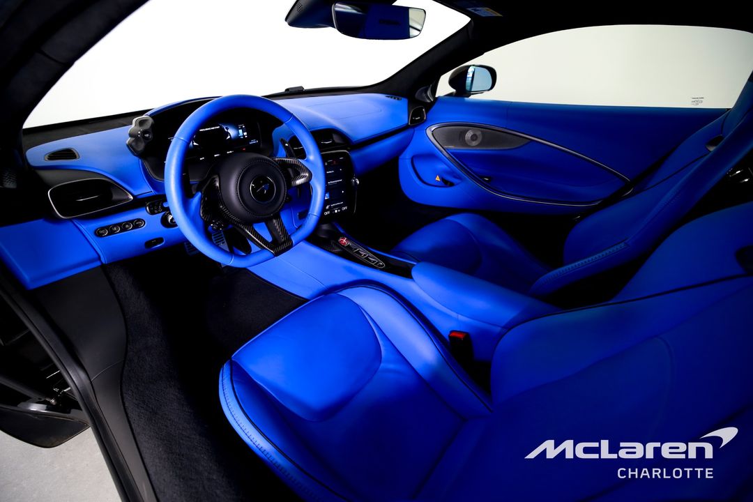 2024 McLaren Artura