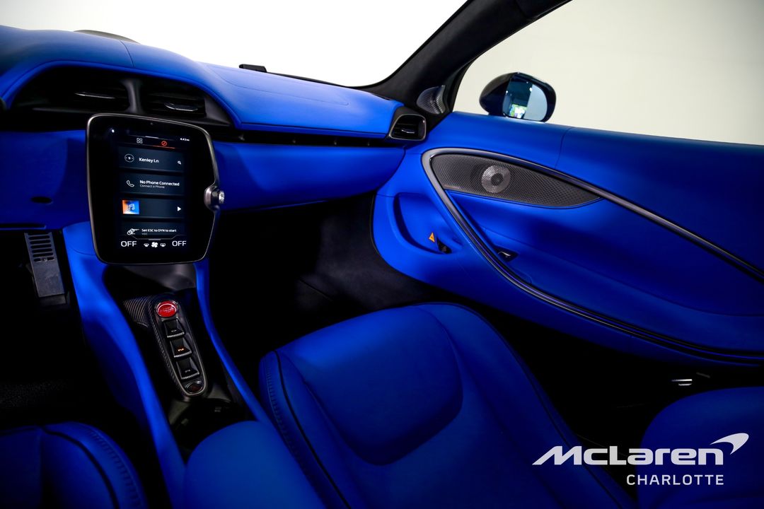 2024 McLaren Artura