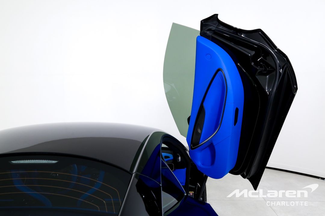 2024 McLaren Artura