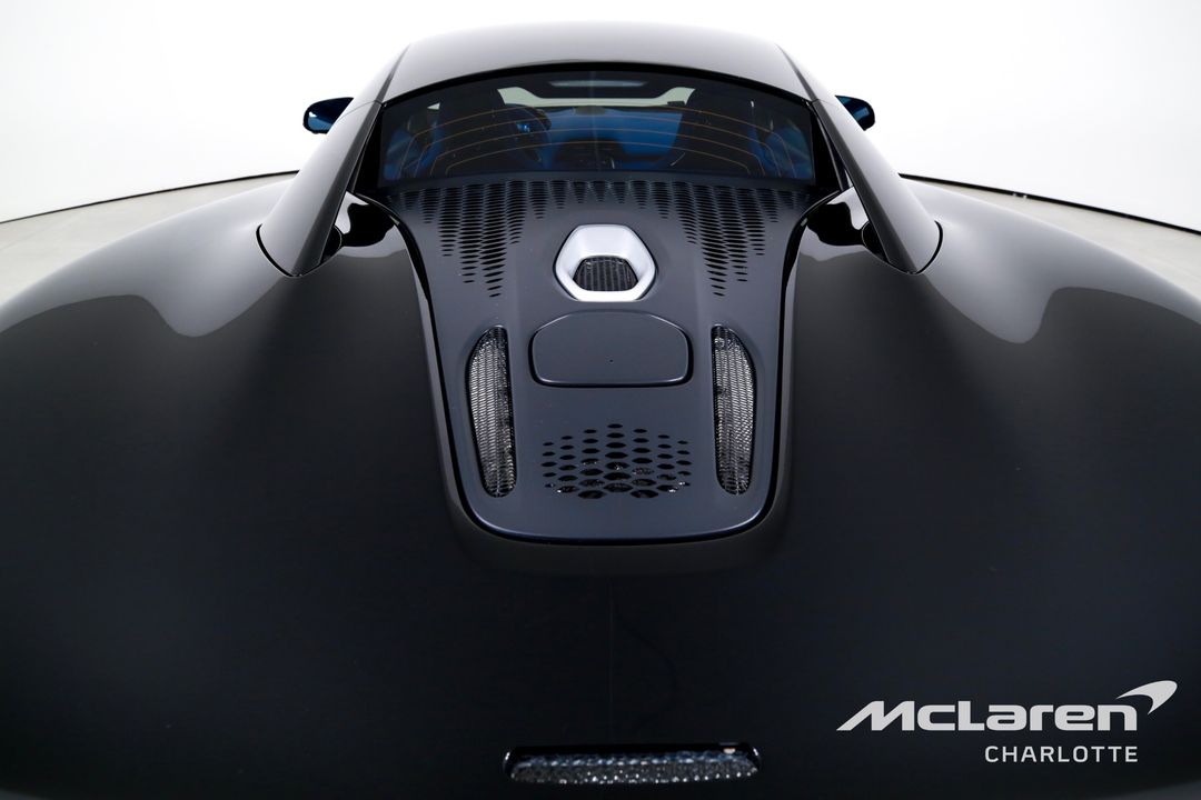 2024 McLaren Artura