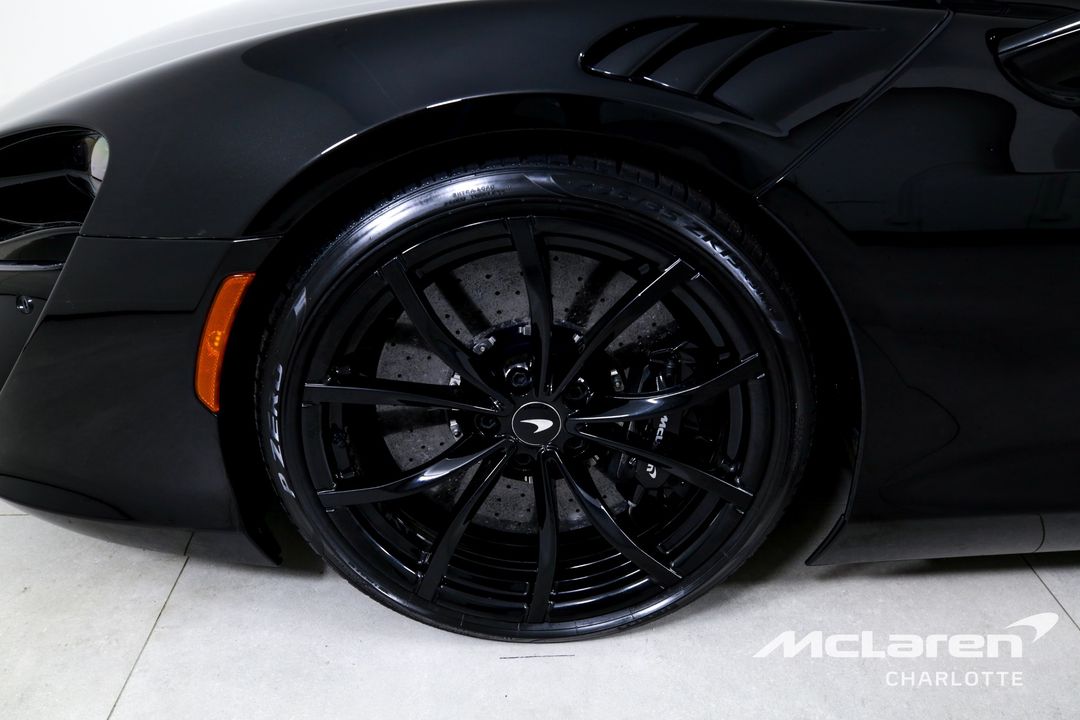 2024 McLaren Artura