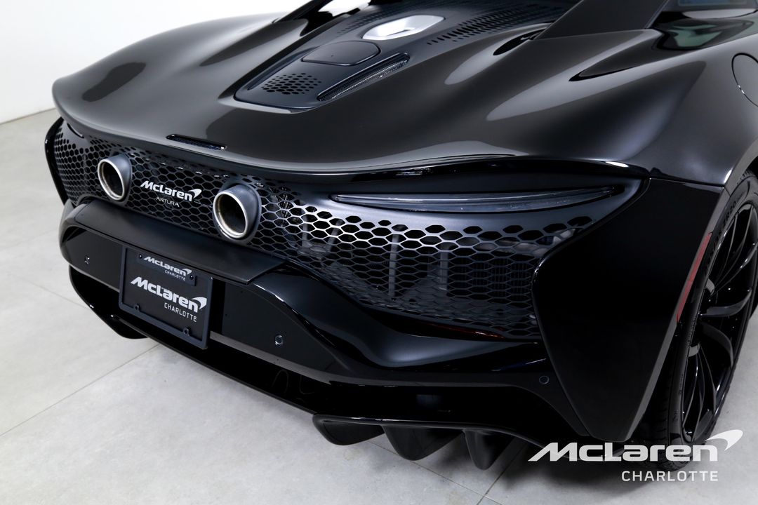 2024 McLaren Artura