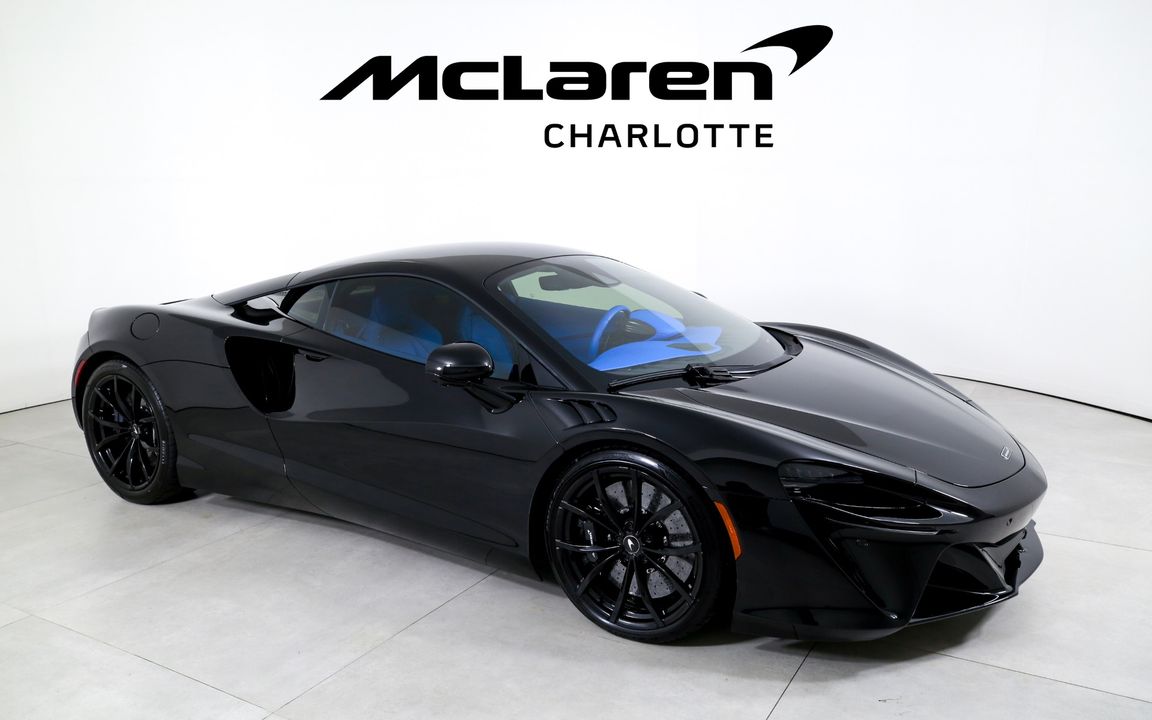 2024 McLaren Artura