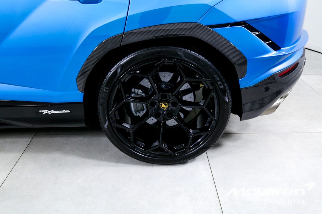 2023 Lamborghini Urus