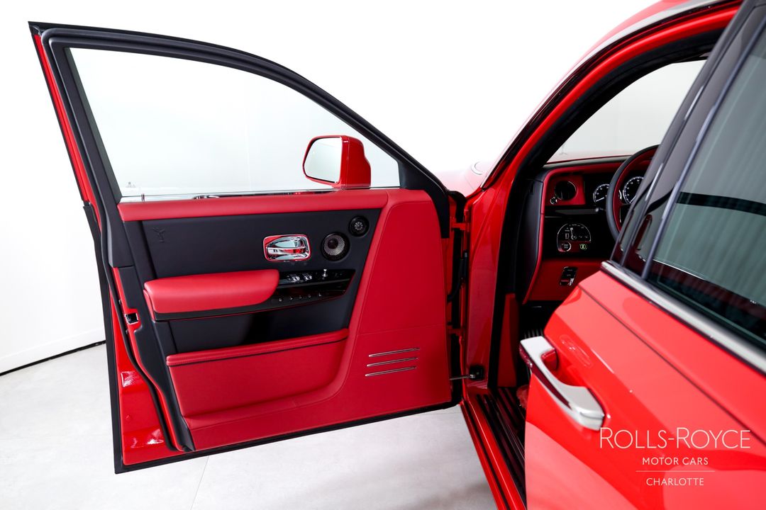 2024 Rolls-Royce Phantom