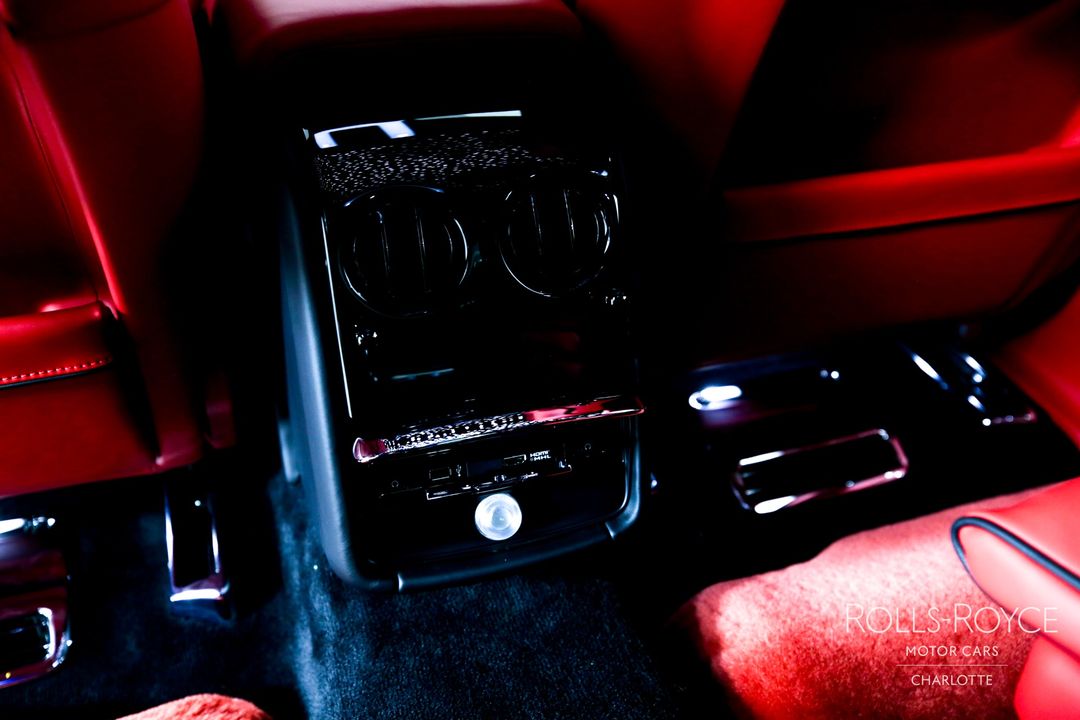 2024 Rolls-Royce Phantom