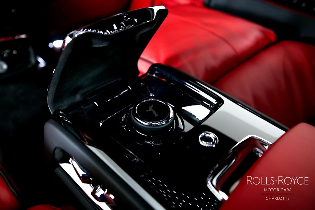 2024 Rolls-Royce Phantom