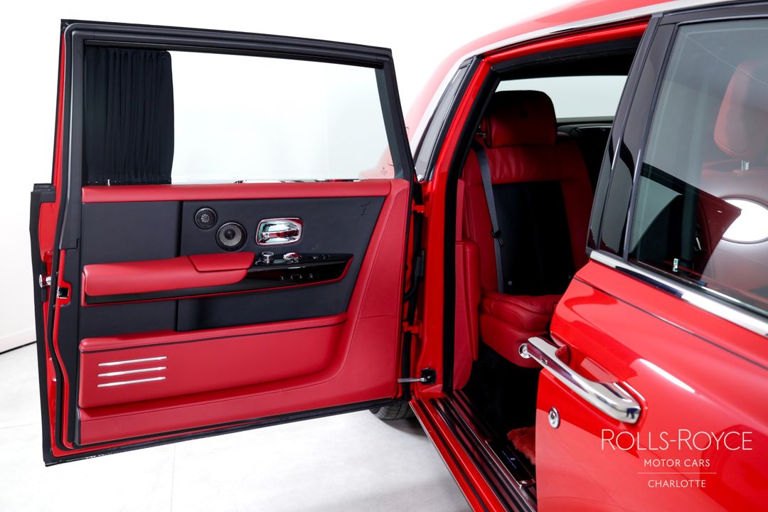2024 Rolls-Royce Phantom
