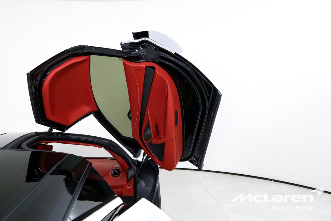 2024 McLaren 750S