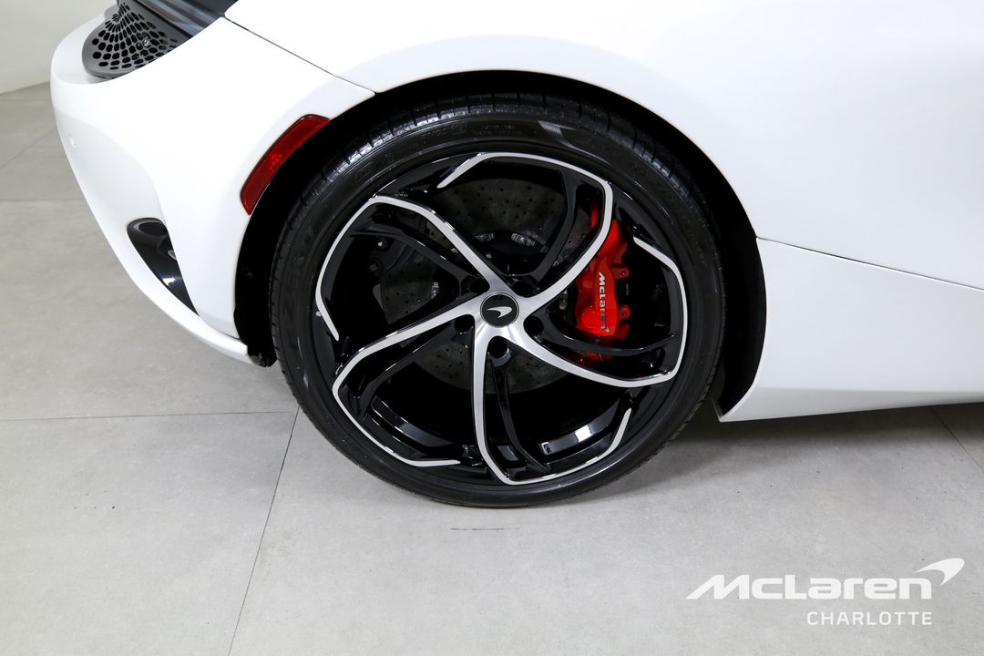 2024 McLaren 750S
