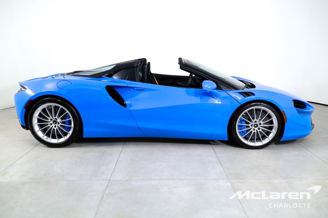 2025 McLaren Artura Spider
