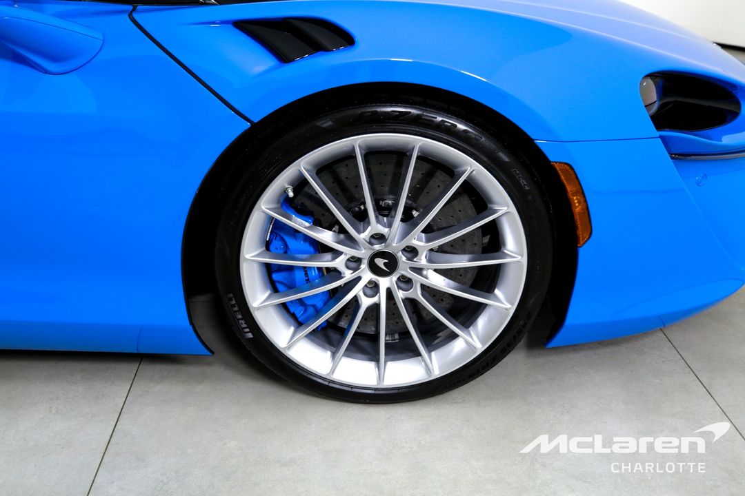 2025 McLaren Artura Spider