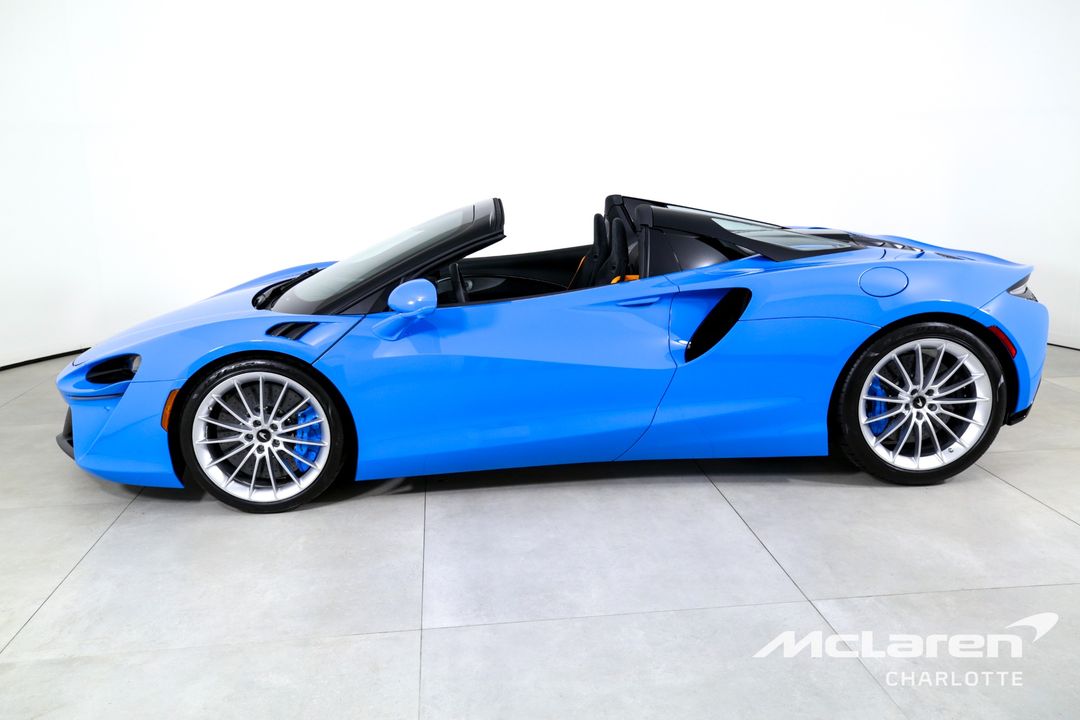 2025 McLaren Artura Spider