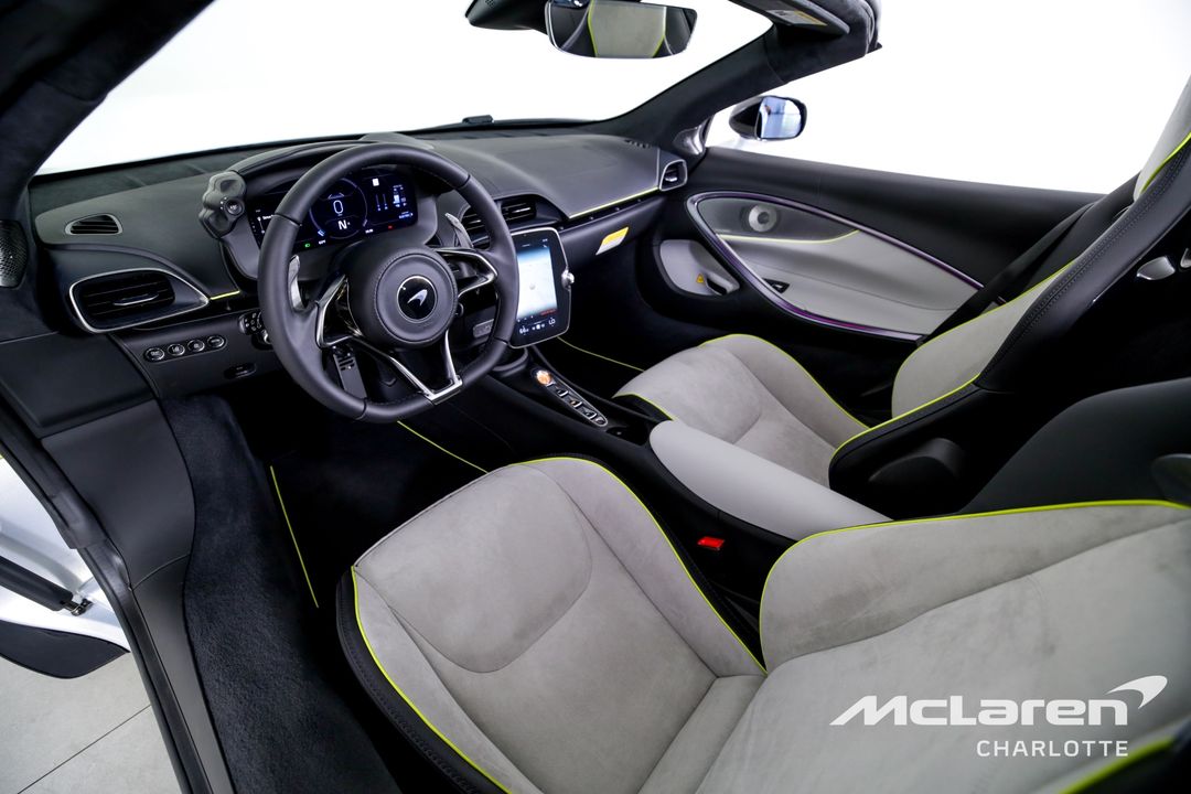2025 McLaren Artura Spider
