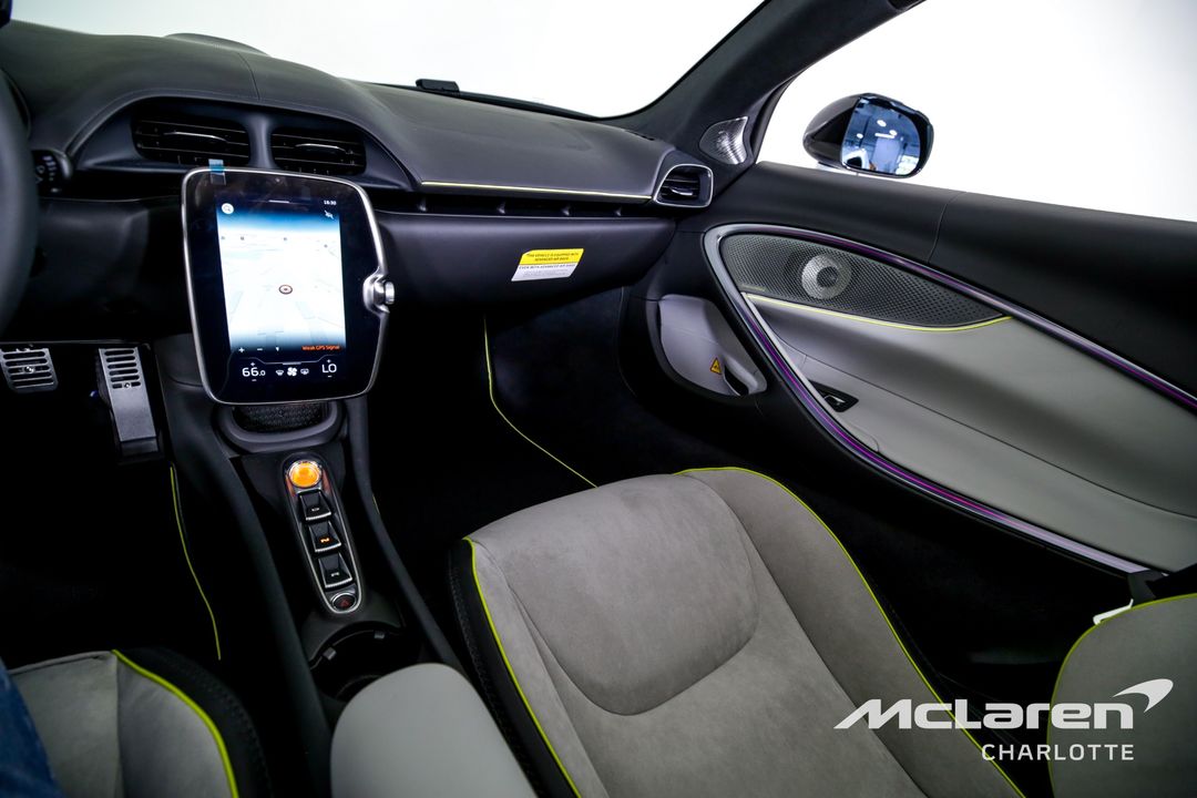 2025 McLaren Artura Spider
