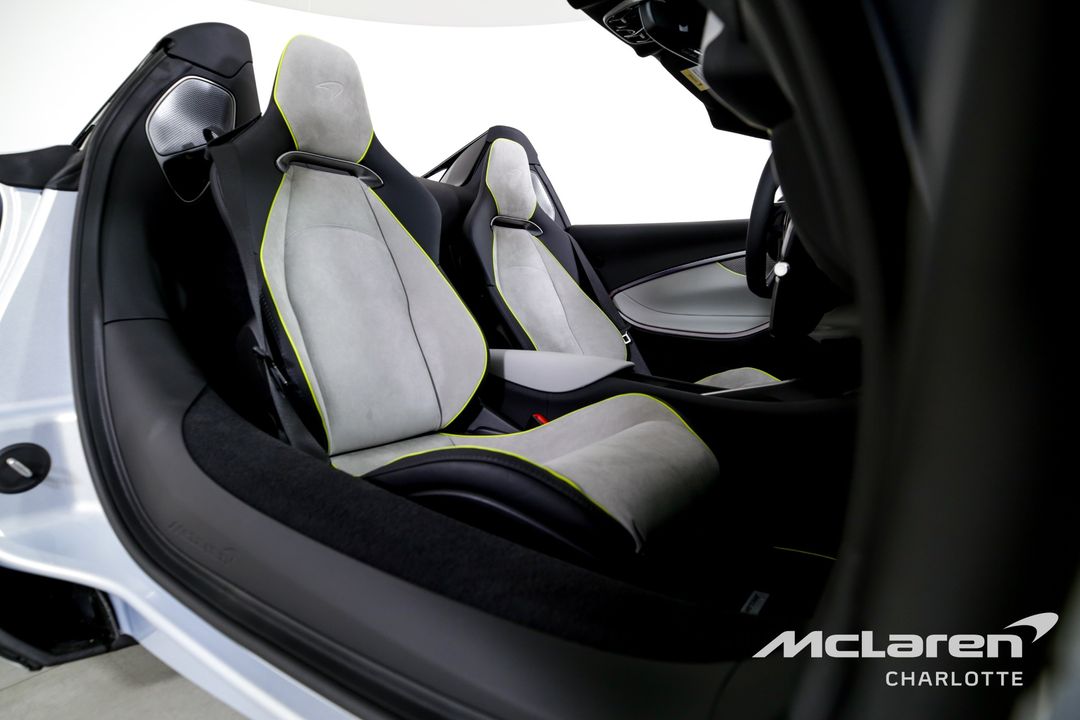 2025 McLaren Artura Spider