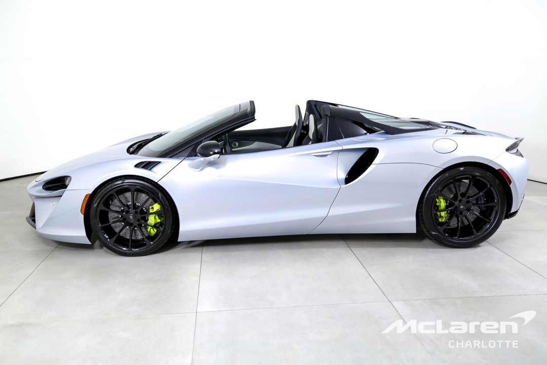 2025 McLaren Artura Spider