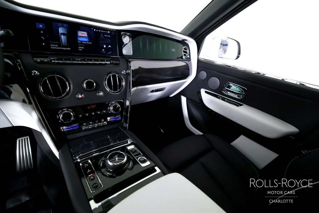 2025 Rolls-Royce Black Badge Cullinan