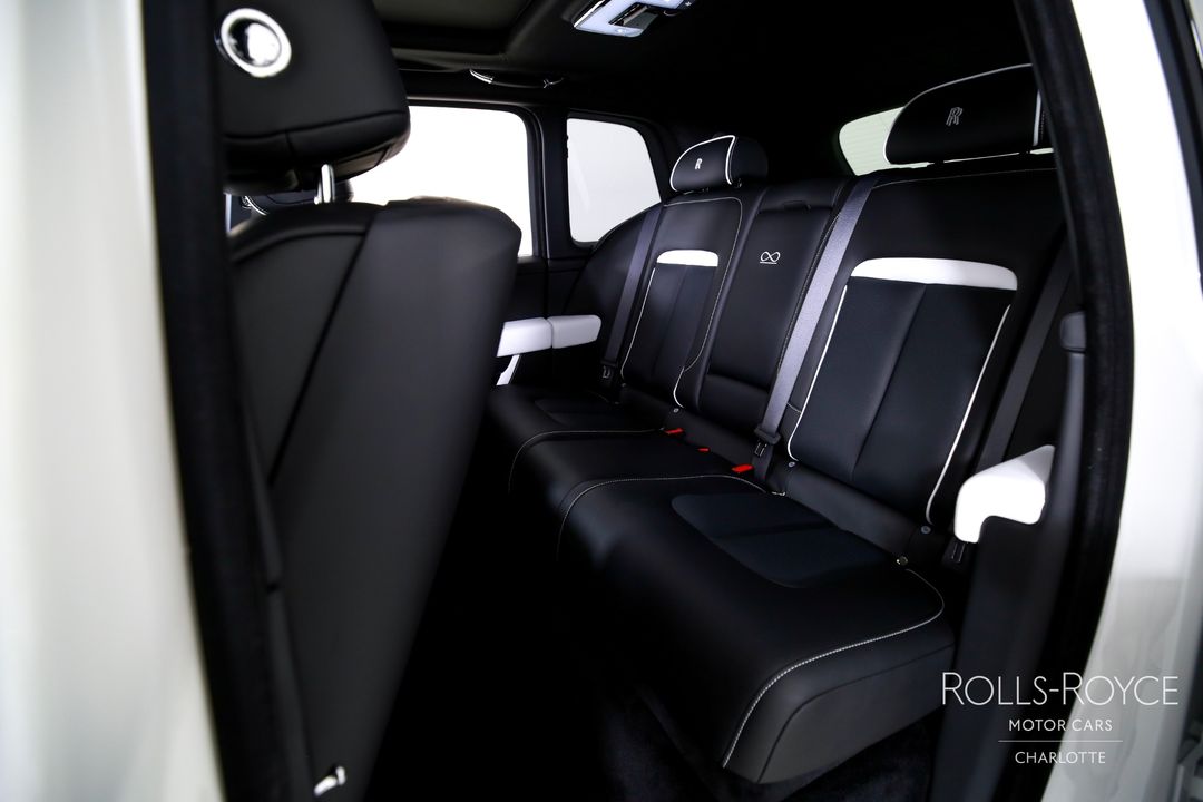 2025 Rolls-Royce Black Badge Cullinan