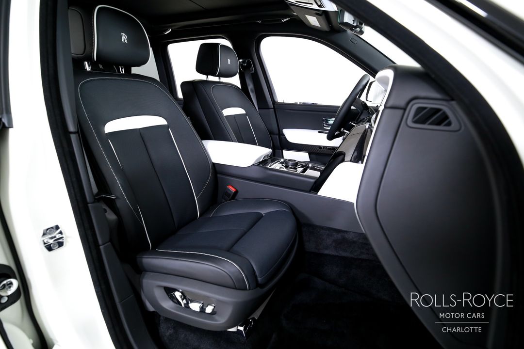 2025 Rolls-Royce Black Badge Cullinan
