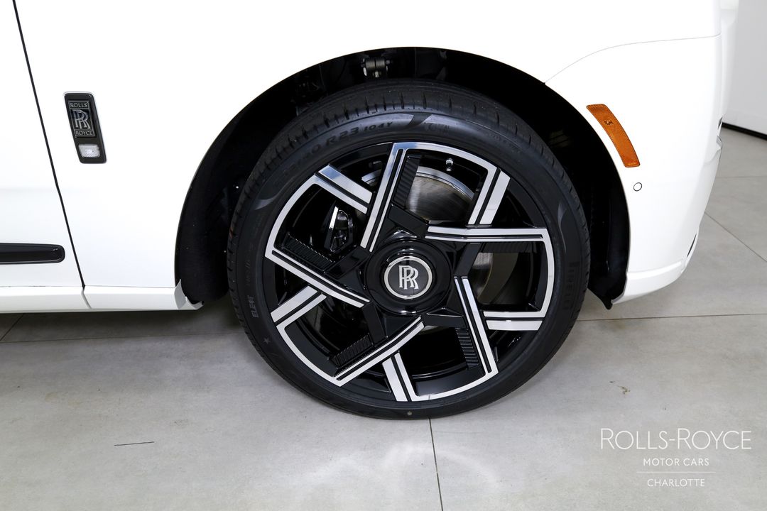 2025 Rolls-Royce Black Badge Cullinan
