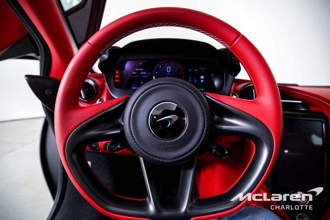 2024 McLaren 750S