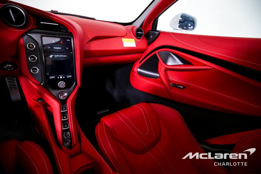 2024 McLaren 750S