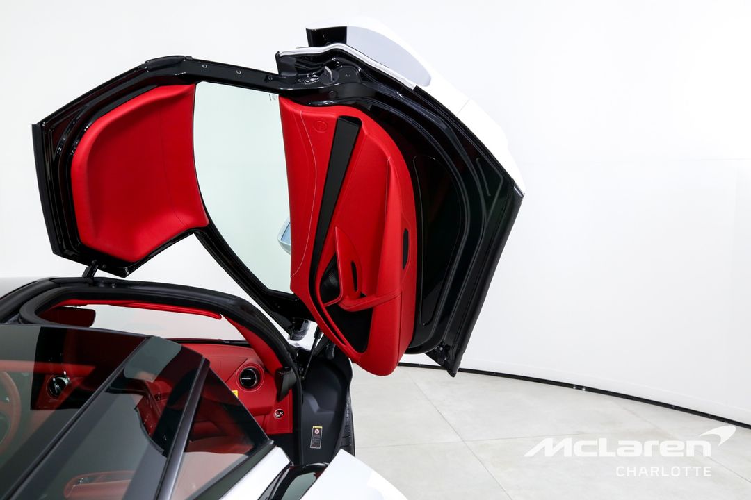 2024 McLaren 750S