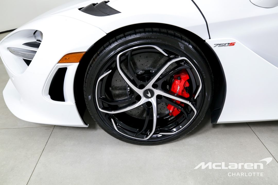 2024 McLaren 750S