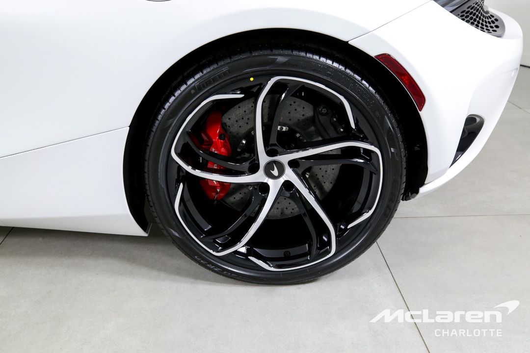 2024 McLaren 750S