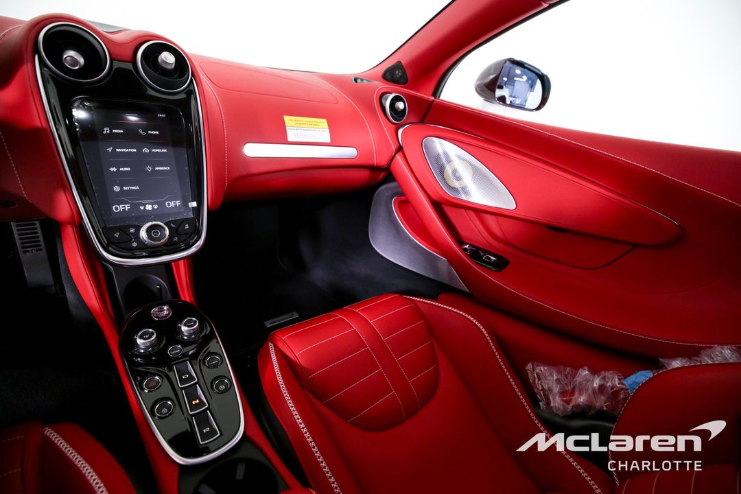 2025 McLaren GTS