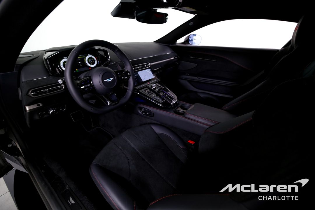 2025 Aston Martin Vantage