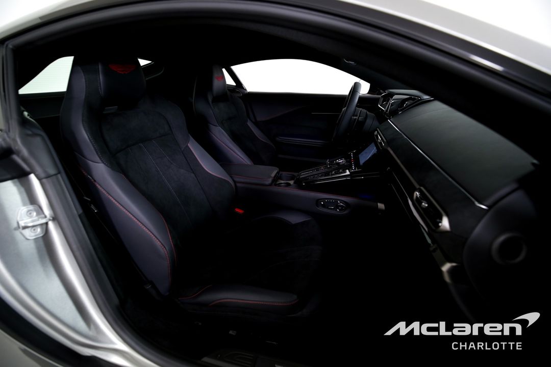 2025 Aston Martin Vantage