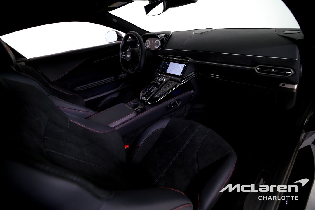 2025 Aston Martin Vantage