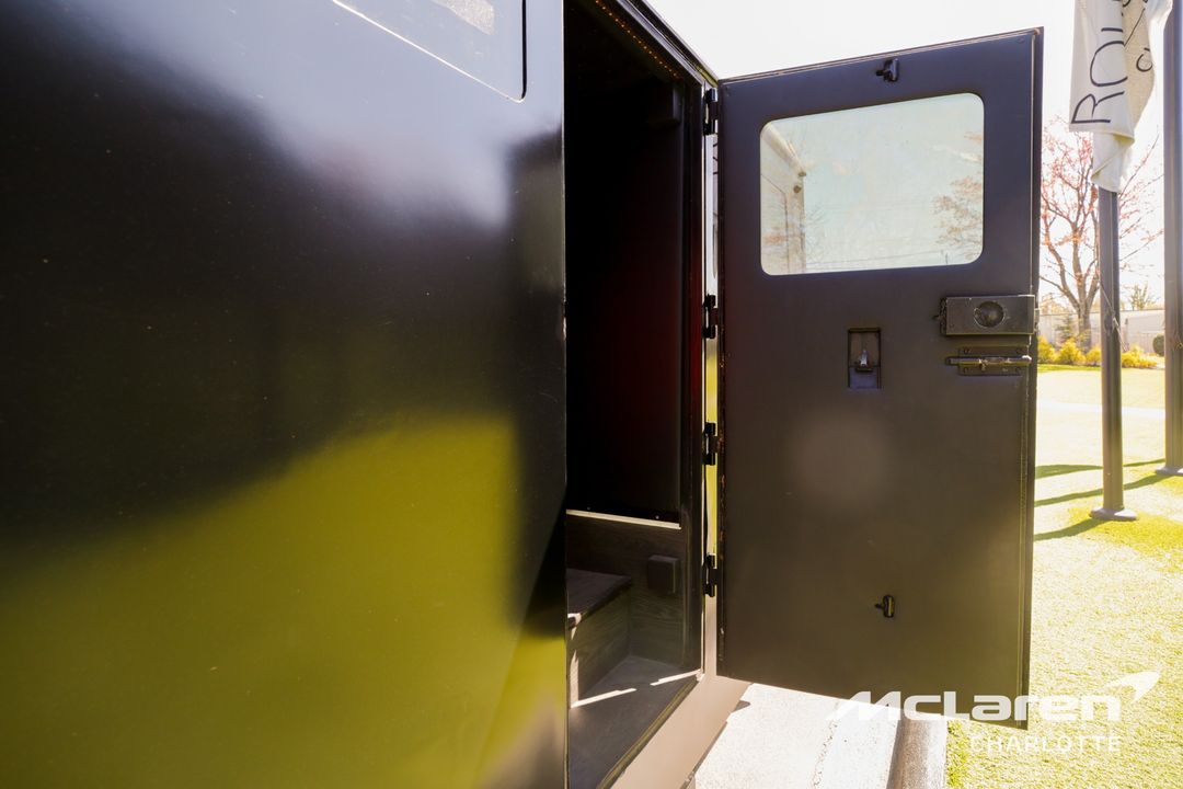 1999 FORD F800