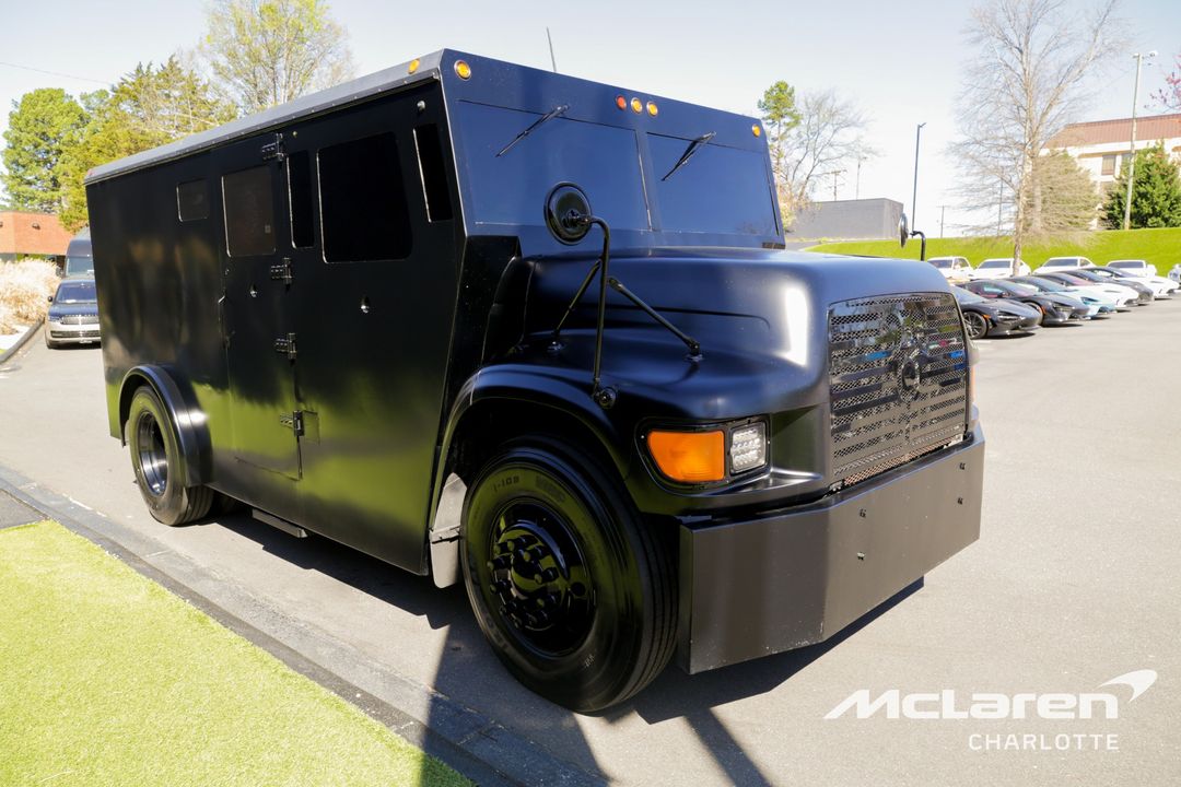 1999 FORD F800