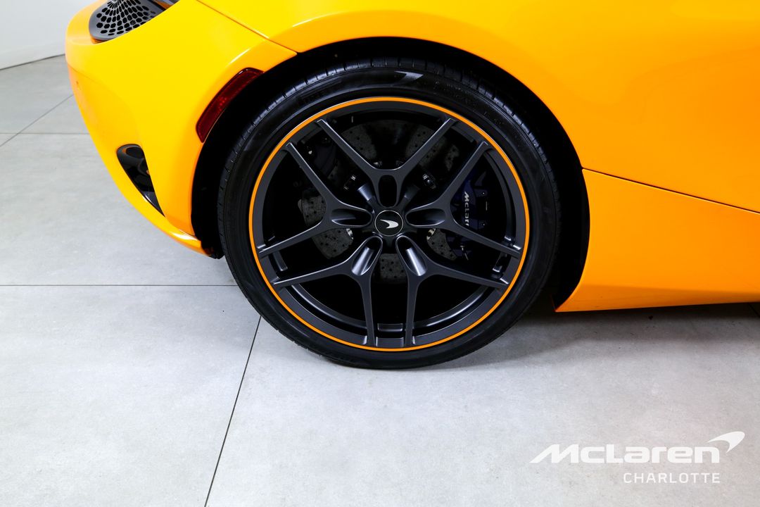 2024 McLaren 750S Spider