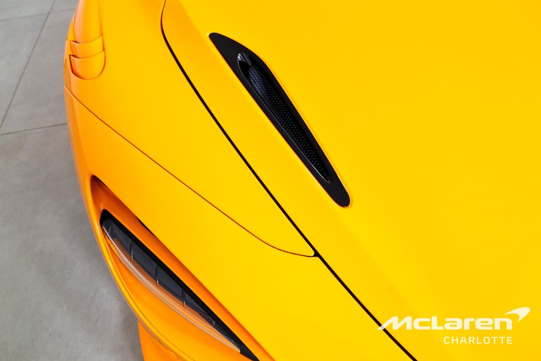 2024 McLaren 750S Spider