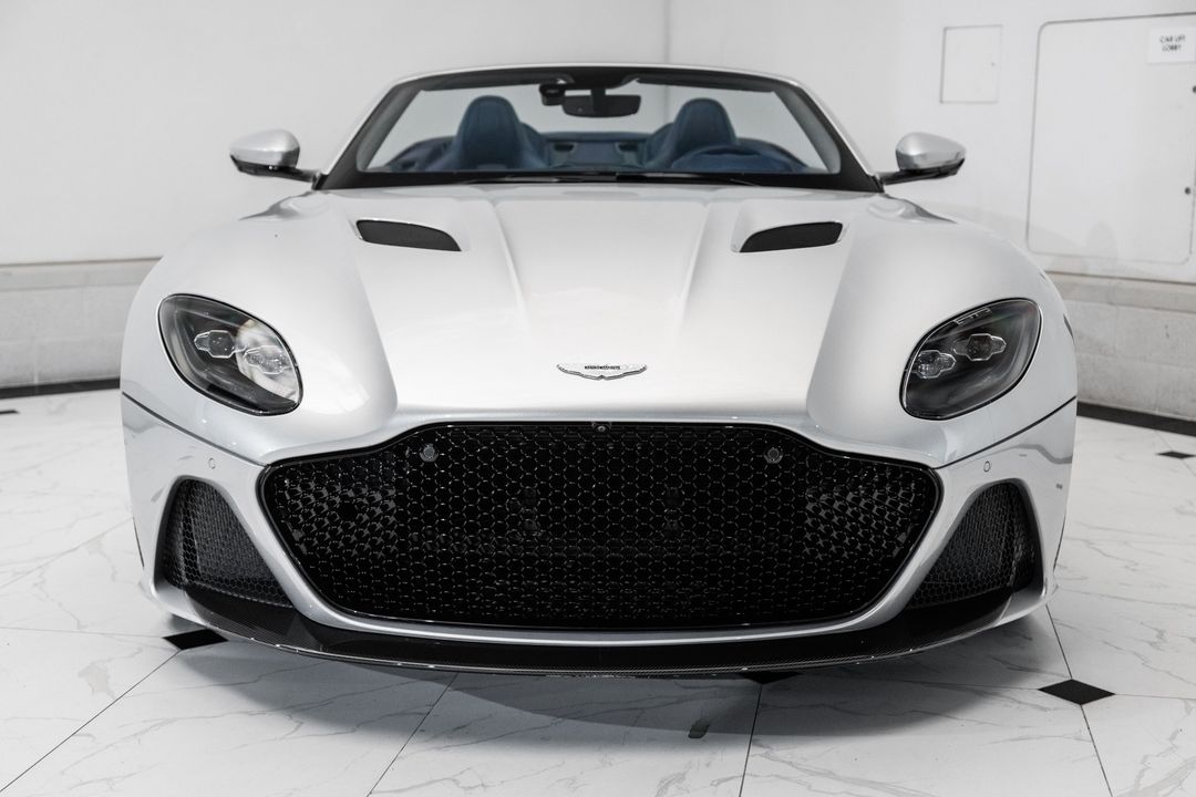 2020 Aston Martin DBS