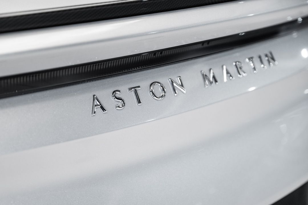 2020 Aston Martin DBS
