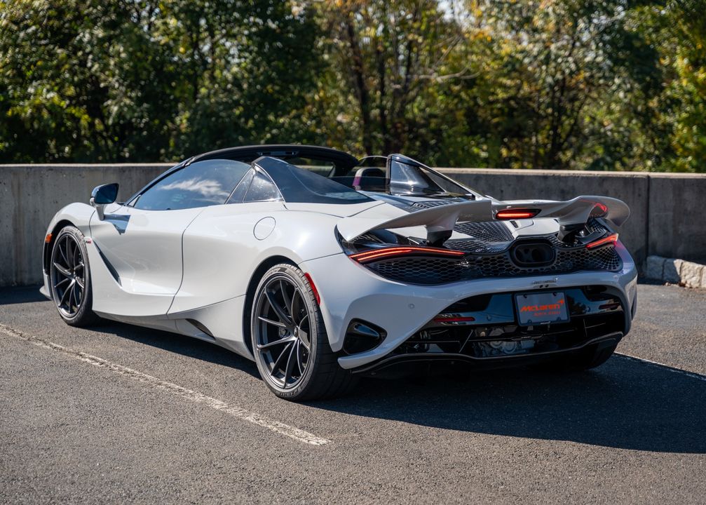 2024 McLaren 750S Spider