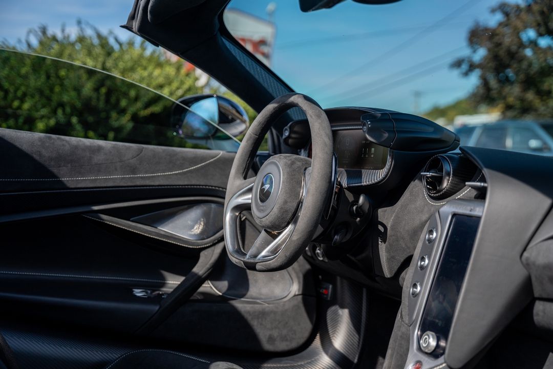 2024 McLaren 750S Spider