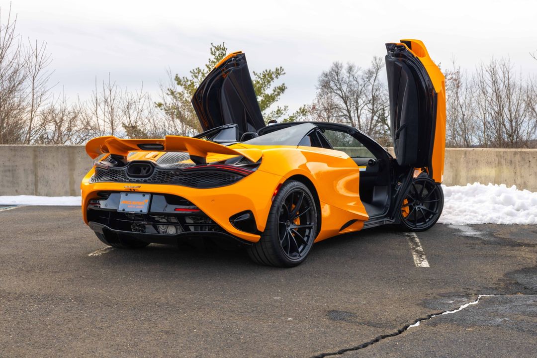 2025 McLaren 750S Spider