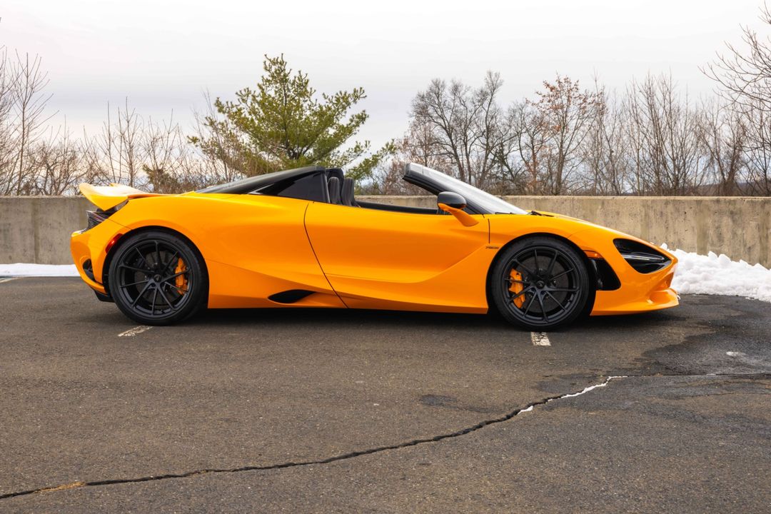2025 McLaren 750S Spider