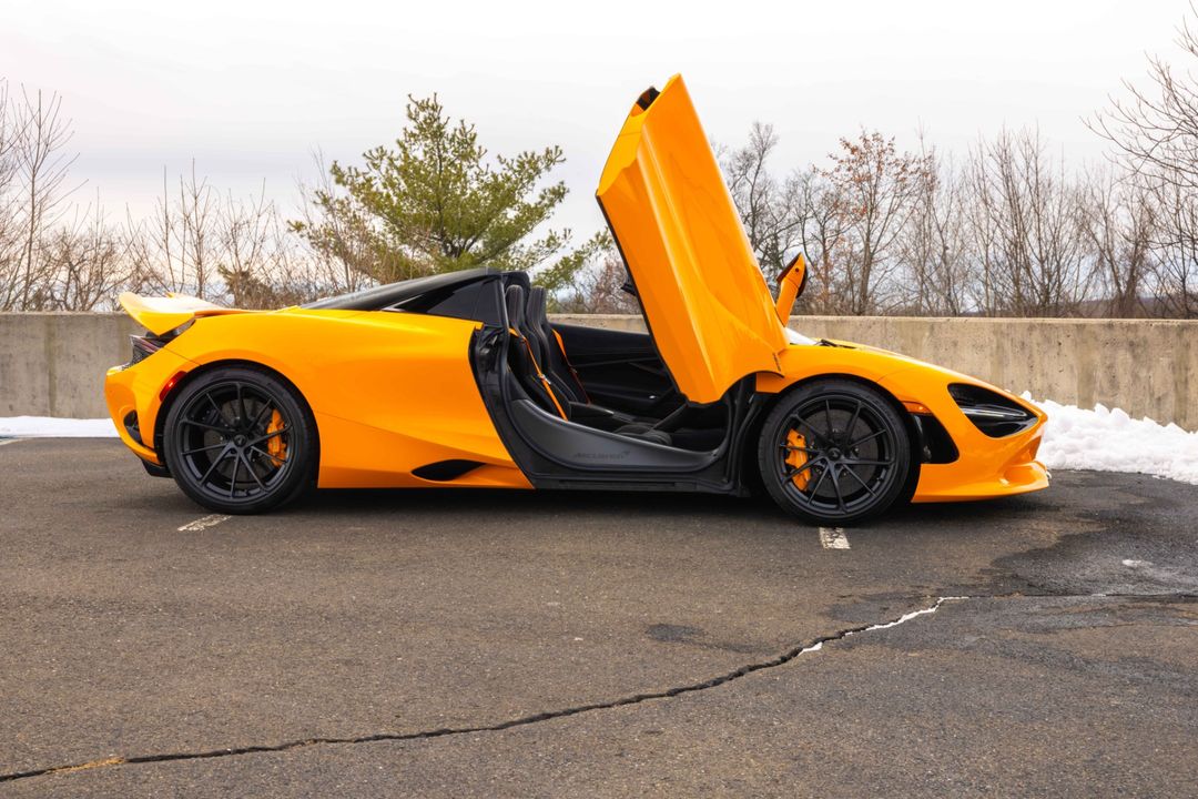 2025 McLaren 750S Spider