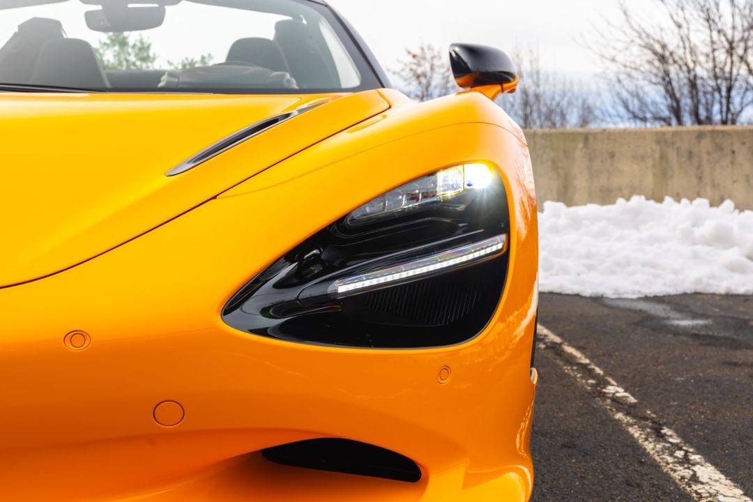 2025 McLaren 750S Spider